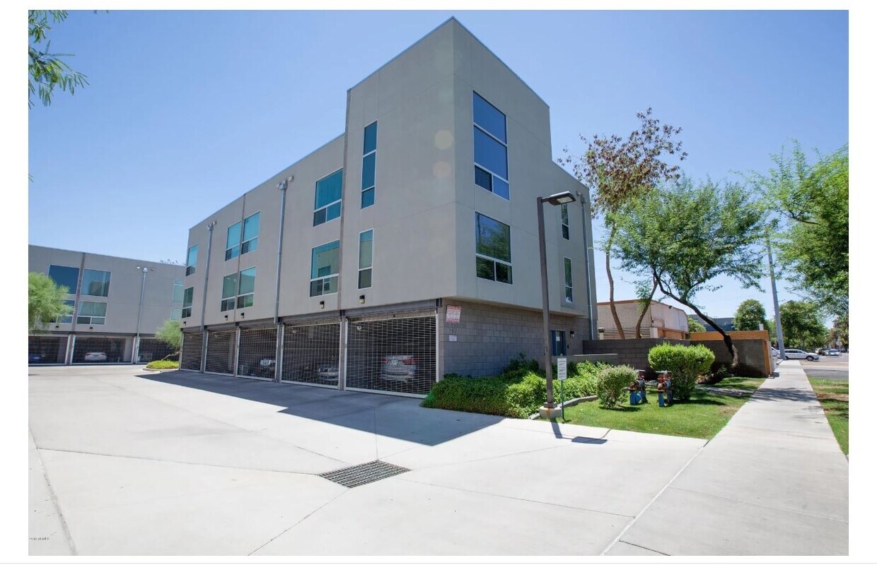 727 E Portland St Unit 4, Phoenix, AZ 85006 Condo for Rent in Phoenix