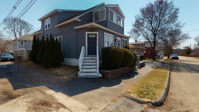 Building Photo - 43 Edgewater Ave