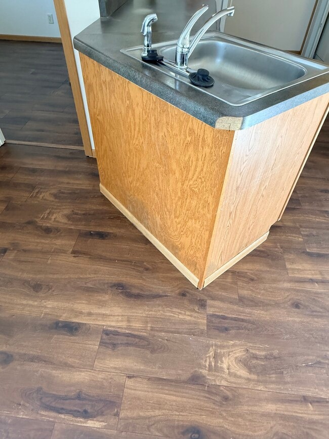 Building Photo - 2721 W Capital Ave