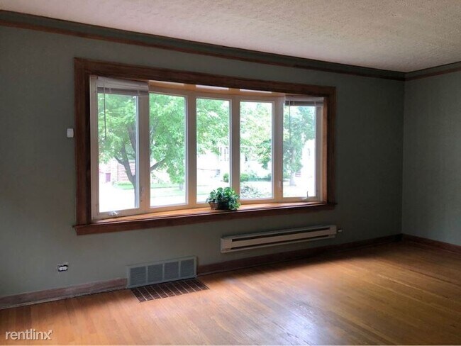 Building Photo - 3 br, 3 bath House - 10057 S Yale Ave