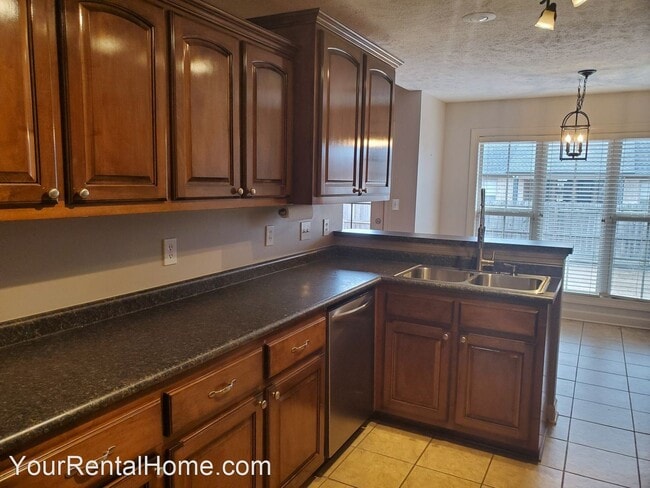 Building Photo - 4 br, 3 bath House - 103 Bobbitt Road