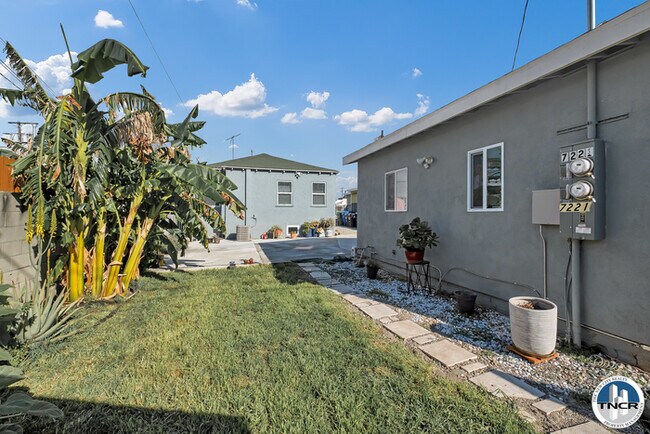 Building Photo - 7223 S Denker Ave