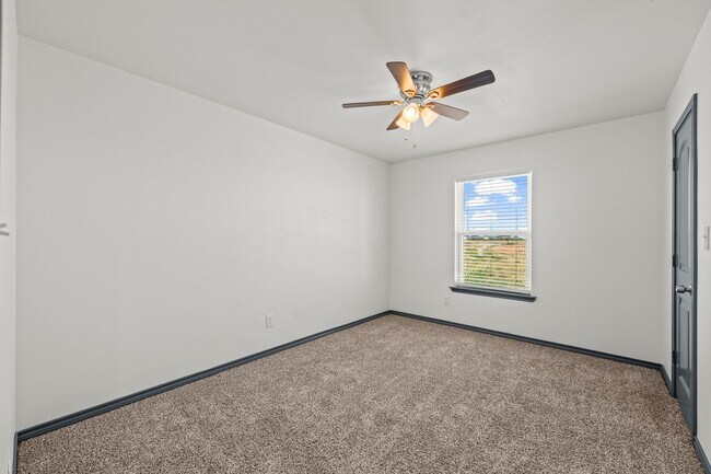 Foto del edificio - 8536 E County Rd 5500