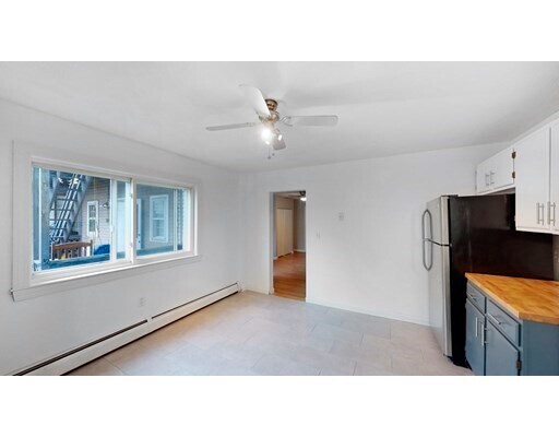 Foto del edificio - 203 Lexington St