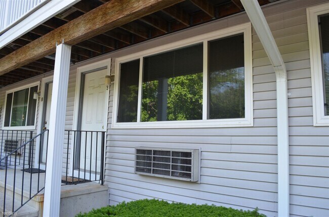 Building Photo - Studio, 1 bath Apartment - 17 Kohanza St 4