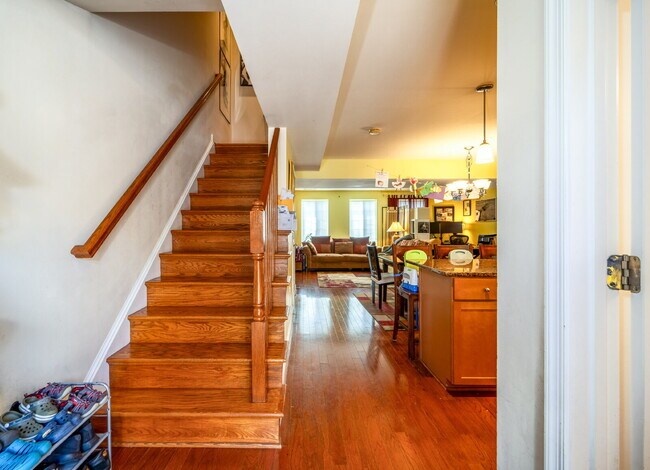 Foto del edificio - Charming Townhome with Unbeatable Amenities