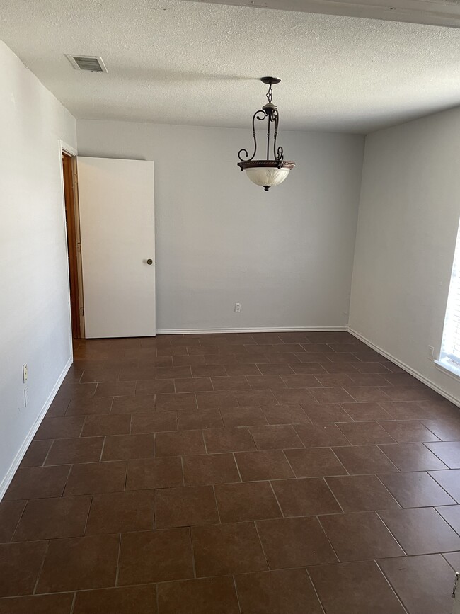 Foto del edificio - 419 Hillside Dr