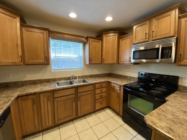 Foto del edificio - 5355 Midway Dr