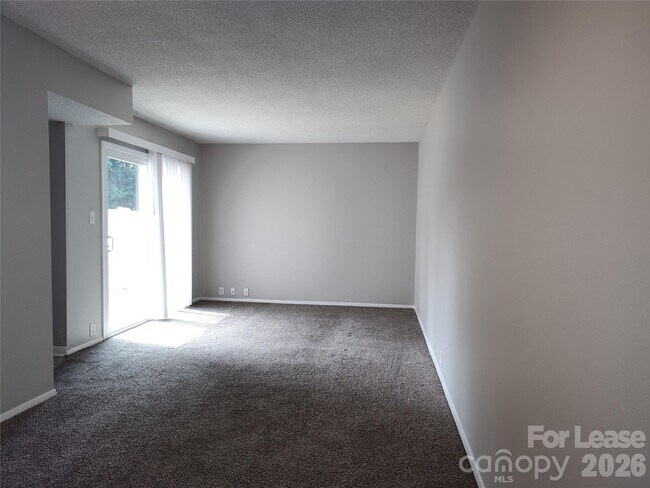 Foto del edificio - 7001 Stonington Ln