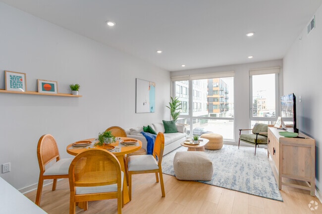 1BR, 1BA - 708SF - Dining Room - The Americana