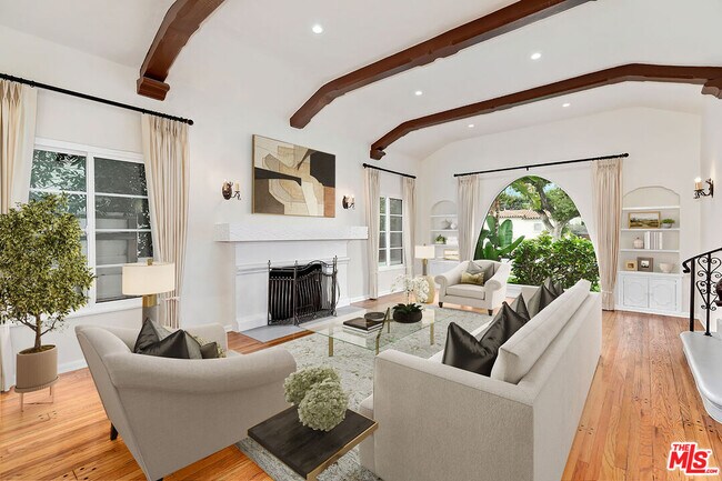 Foto del edificio - 6348 Colgate Ave