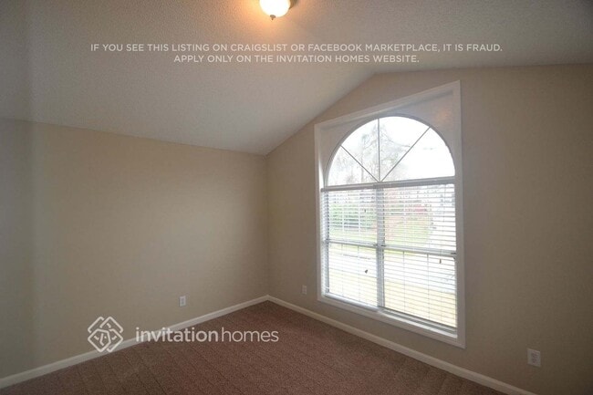Foto del edificio - 4200 Pullman Ln