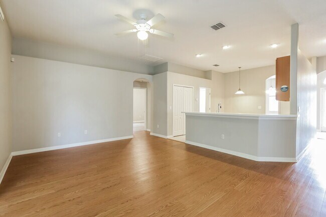 Foto del edificio - 14633 Deacon Ct