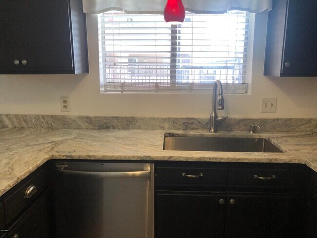 Foto del edificio - 1402 S Jentilly Ln