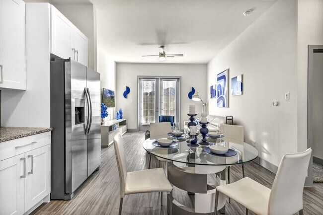 Foto del edificio - Peaceful 1 Bed Retreat — $1,850 + Up to $1...