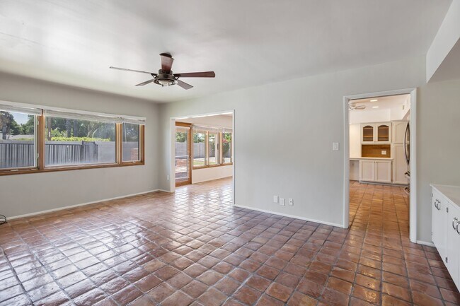 Foto del edificio - Arcadia Proper Rental now available!
