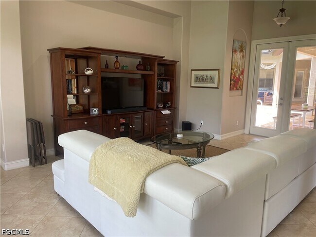 Building Photo - 8314 Provencia Ct