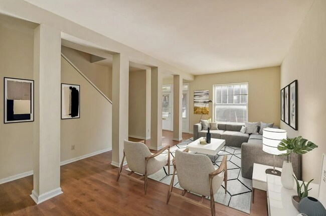 Building Photo - 3861-3869 McRee