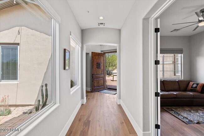 Building Photo - 9253 E Flathorn Dr