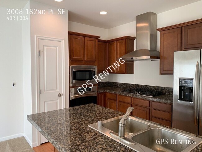 Foto del edificio - Charming 4 bedroom Single Family Home