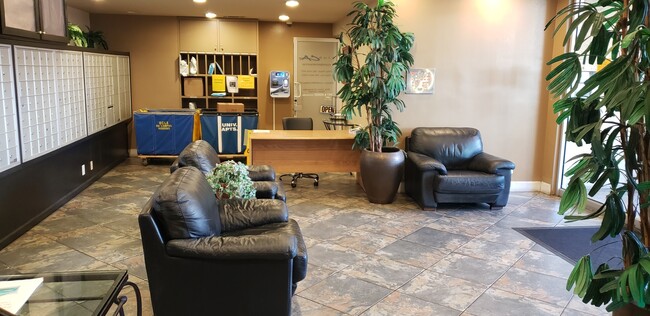 Lobby - 10982 Roebling Ave (Los Angeles, CA) Apartment
