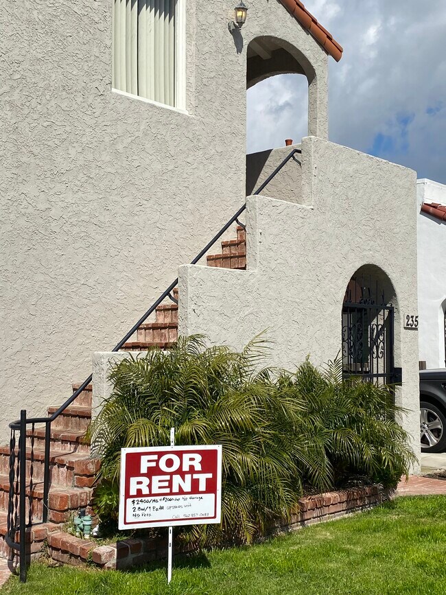 Building Photo - 235 Corona Ave