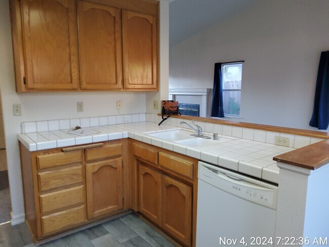 Building Photo - 1843 Nand Dr
