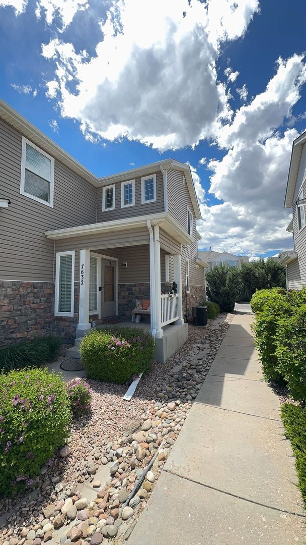 Building Photo - 7632 Sandy Springs Point