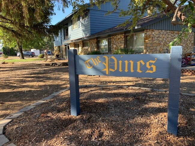 Building Photo - Charming Studio Unit Near Downtown Redmond...