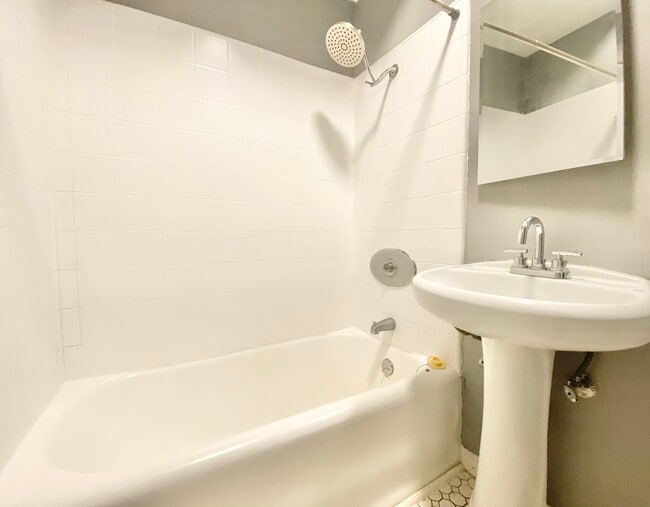 Foto del edificio - 854 S Oxford Ave