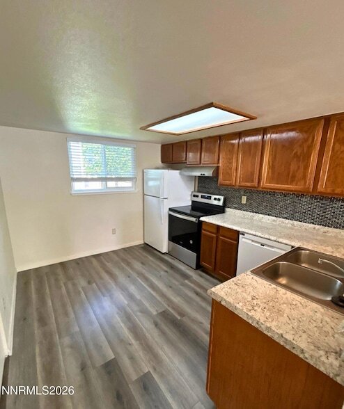 Building Photo - 3673 Grant Dr