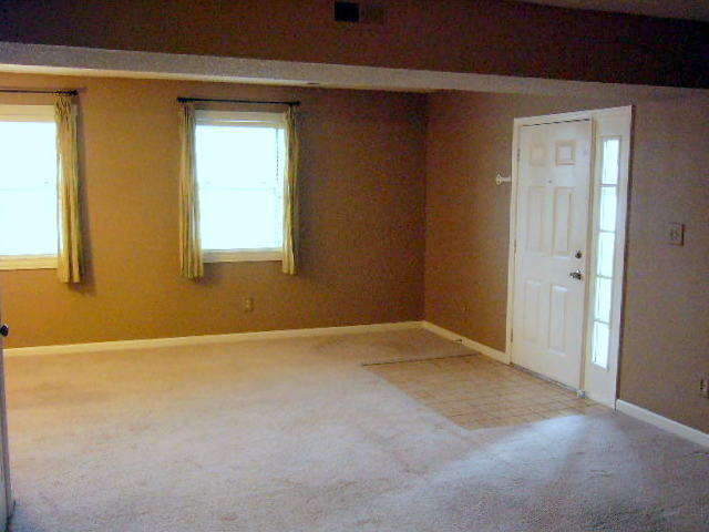 Building Photo - 1739 Redbird Cv