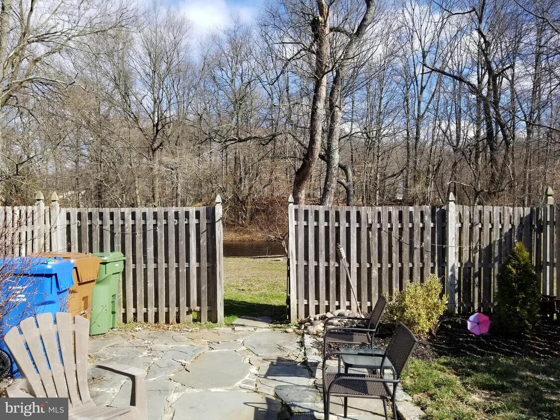 370 Lake Side Dr, Swedesboro, NJ 08085 Townhome Rentals in Swedesboro