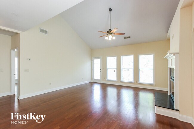 Building Photo - 136 Janney Cir