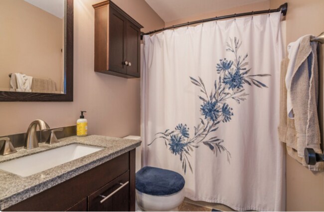 Building Photo - 908 Churchfield Dr