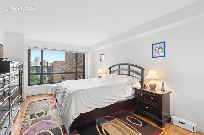 Building Photo - 501 E 87th St