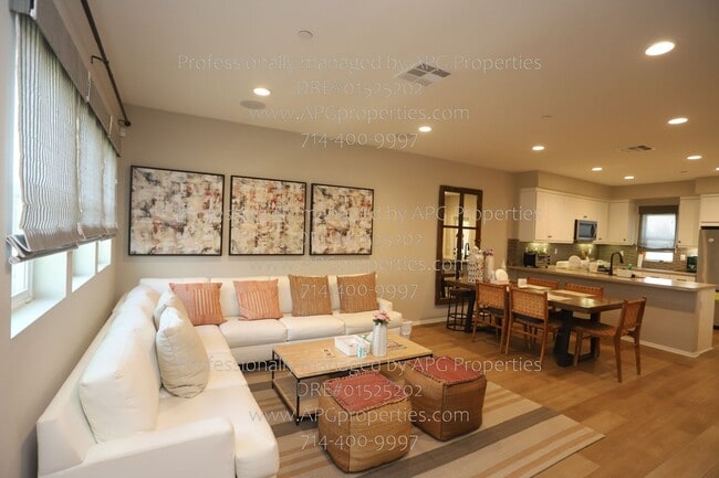 Building Photo - 3320 W Mirano Dr