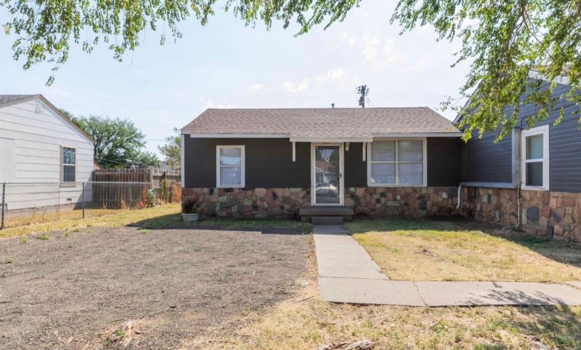 1403 Bagarry St, Amarillo, TX 79104 Townhome Rentals in Amarillo TX