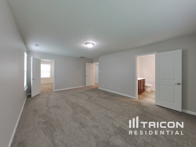 Building Photo - 10433 Long Branch Dr