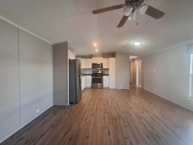 Building Photo - 4100 N Romero Rd