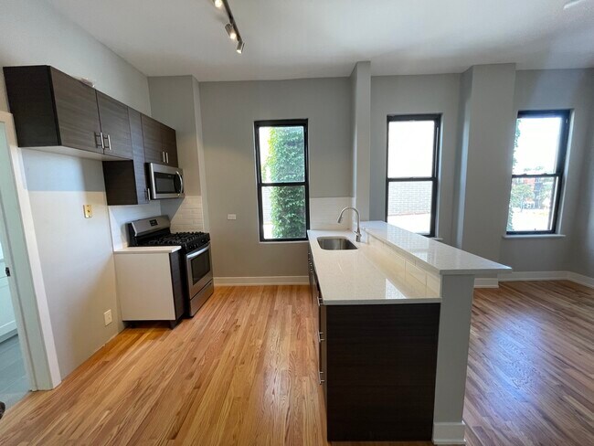 Foto del edificio - 2337 W North Ave