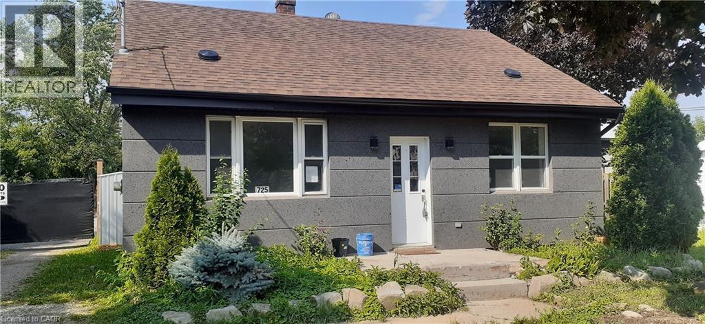 Photo principale - 725 Barton St