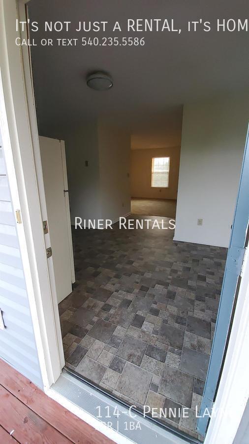 Building Photo - 114 Pennie Layne