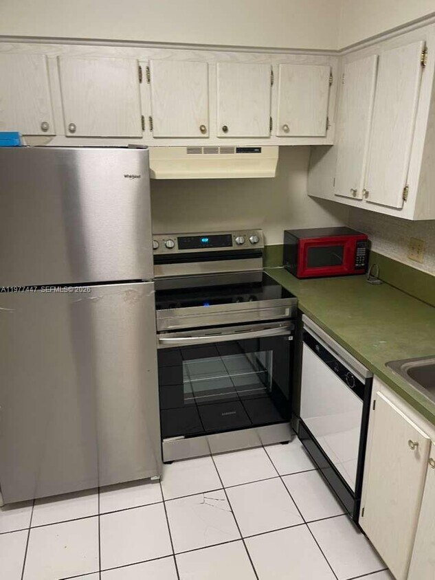 Foto del edificio - 6501 Winfield Blvd