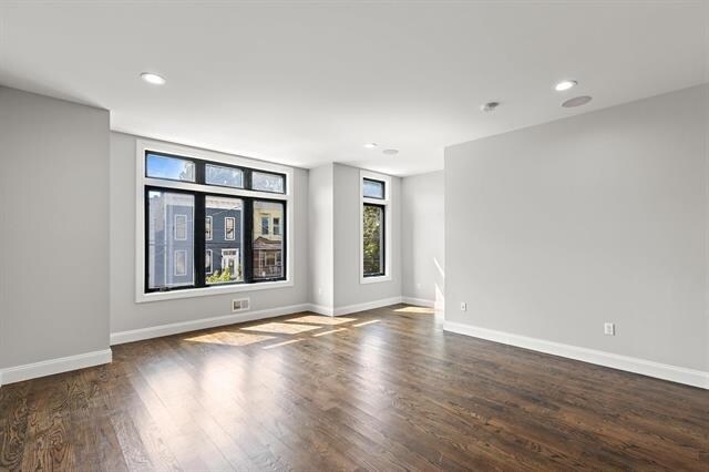 Foto del edificio - 130 Hutton St