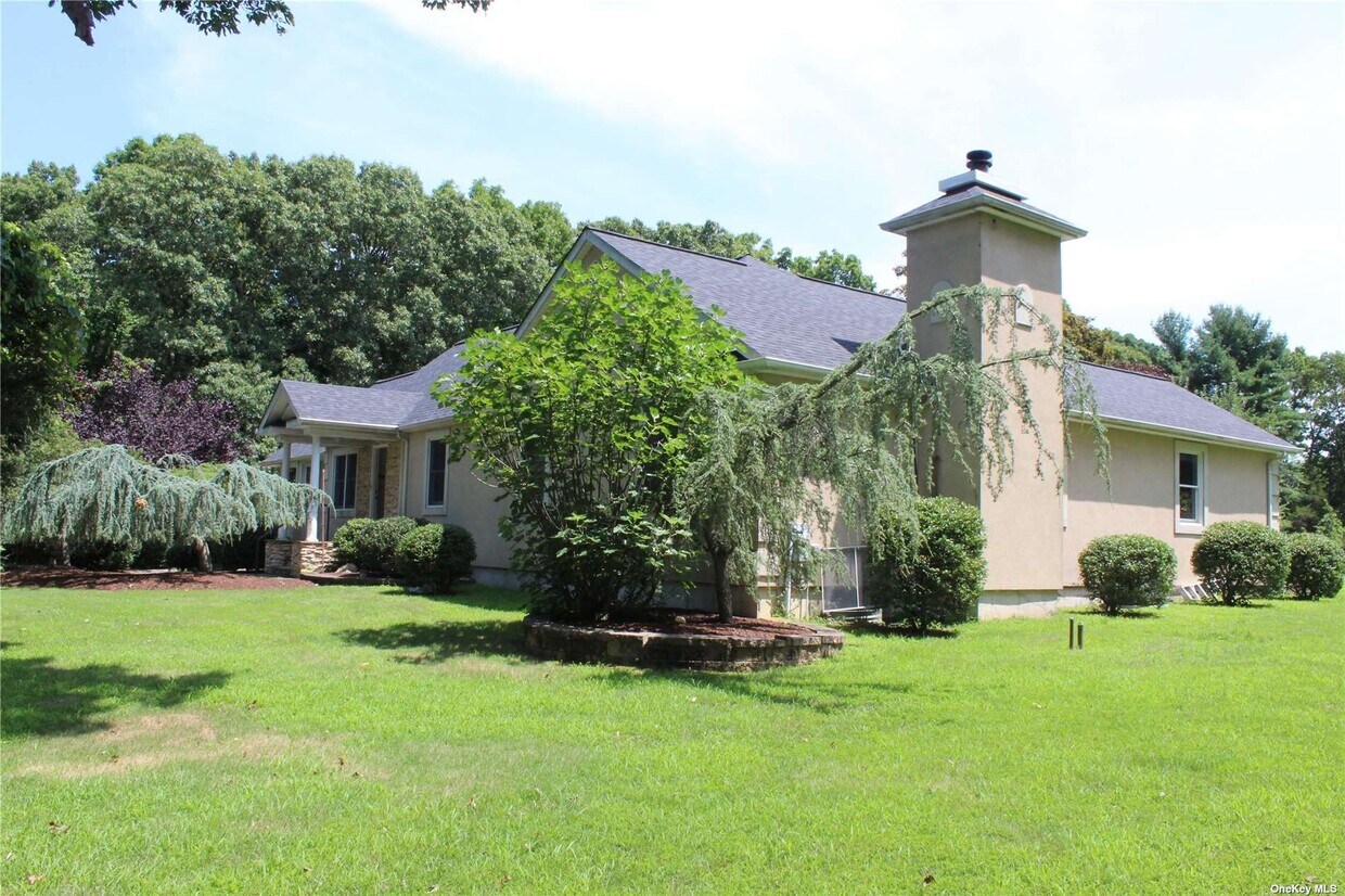 Primary Photo - 100 Sheep Pasture Rd