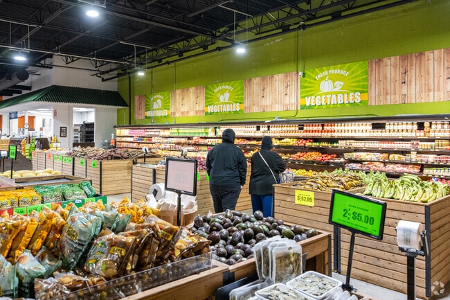 In Spring Lake, Compare Foods is one of your options for great produce and all of your grocery needs.