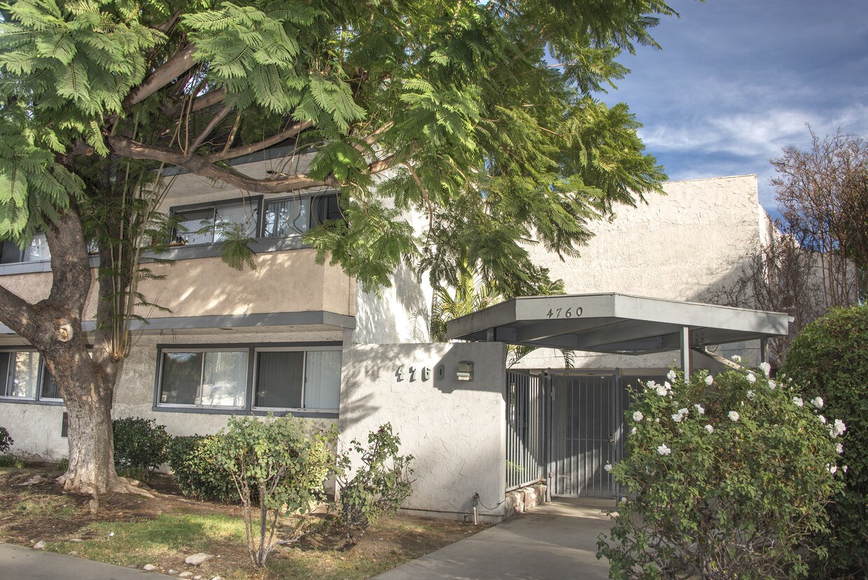 Primary Photo - 4760 Kester Ave