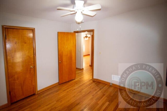 Building Photo - Newly listed 3Bd/1Ba House | Near Midtown: Modern Touches!
