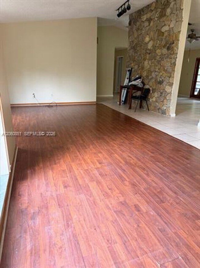 Foto del edificio - 14865 SW 166th St